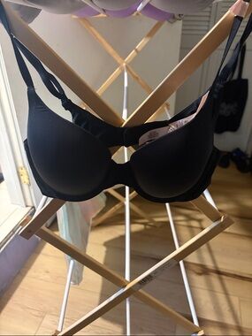 Classic Black T-Shirt Bra by Victoria’s Secret push up